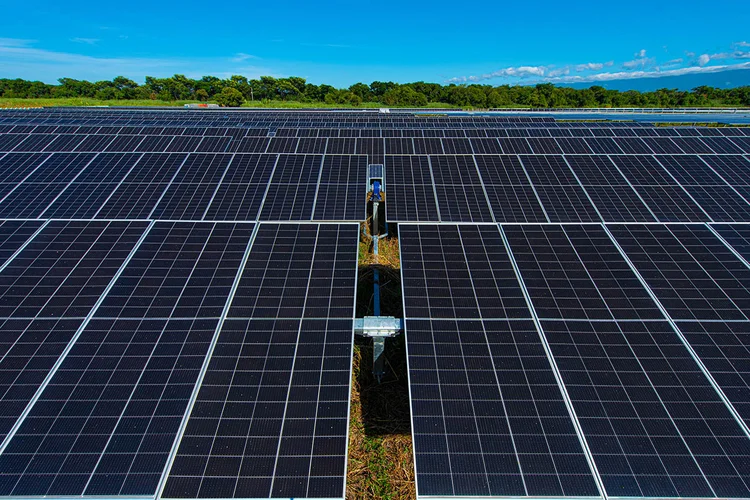 Grandes parques solares (geração centralizada) somam 8,5 GW de potência instalada, fruto de R$ 42,2 bilhões em novos investimentos (EDP/Divulgação)