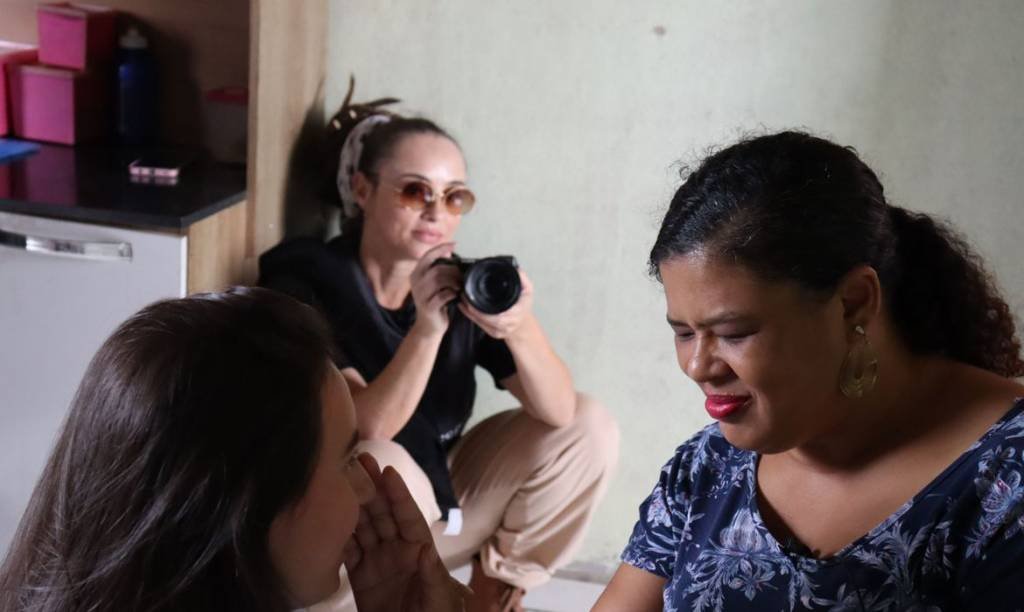 Conheça o curso de fotografia para pessoas cegas que formará 12 alunos no Brasil