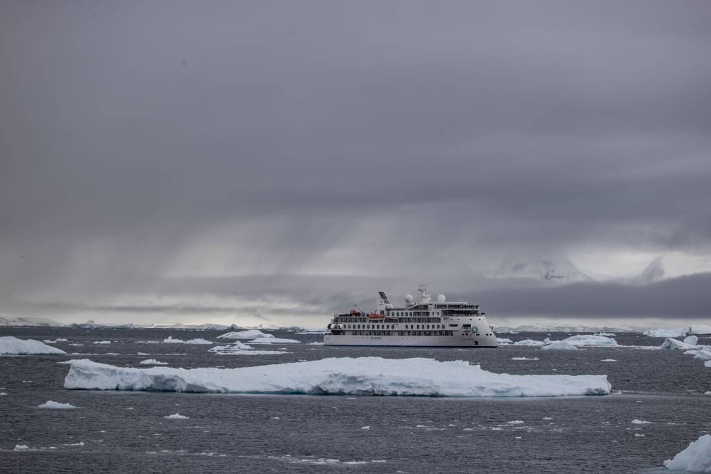 Camada de gelo marinho na Antártica caiu para níveis recordes em julho