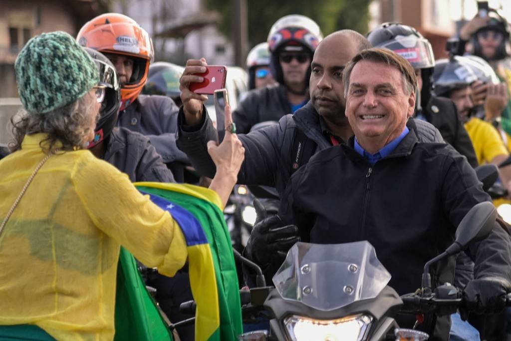 Em Juiz de Fora, Bolsonaro volta a chamar eleição de 'luta do bem contra o mal'