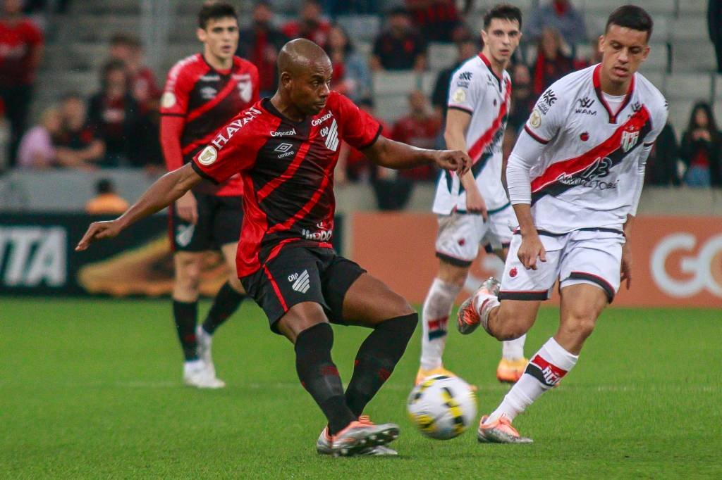 Athletico x Libertad hoje; veja horário e onde assistir ao vivo o jogo da Libertadores