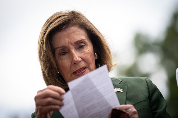 Nancy Pelosi: parlamentar iniciou o ano com pelo menos US$ 40 milhões em ações (Drew Angerer/Getty Images)