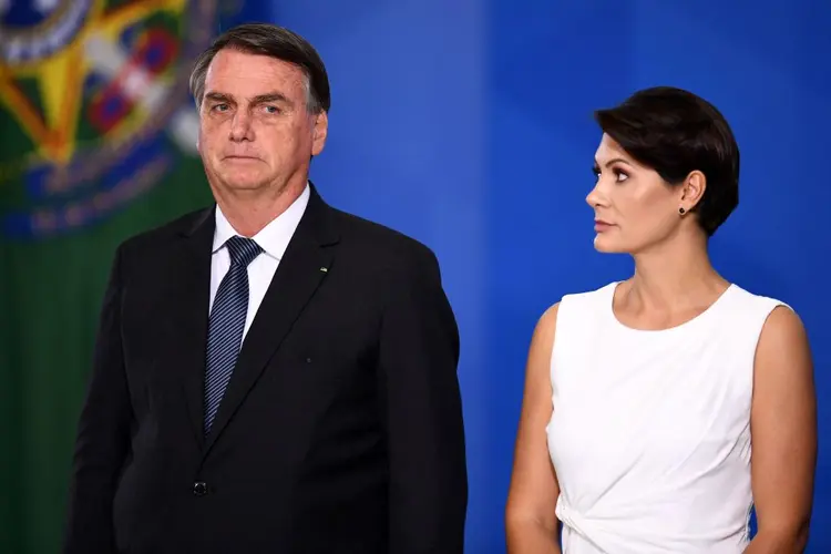Bolsonaro e Michelle: medida foi solicitada pela Polícia Federal na semana passada. (EVARISTO SA/AFP/Getty Images)