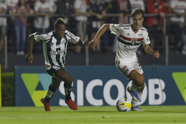 No confronto do primeiro turno, o São Paulo bateu o Santos por 2 a 1 no Morumbi (Ricardo Moreira/Getty Images)