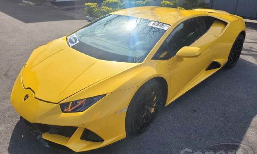 Lamborghini Huracán poderá ser comprado pela metade do preço no Brasil