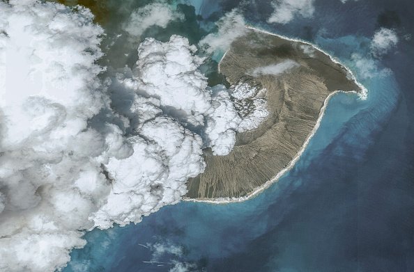 Vulcão de Tonga: erupção atingiu a estratosfera (Photo by Maxar via Getty Images/Getty Images)