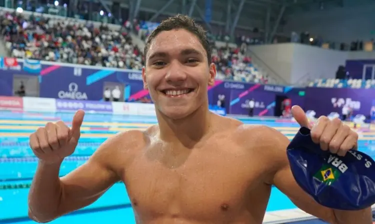 Stephan Steverink: brasileiro conquista ouro no Mundial Júnior de natação (FINA/Divulgação)