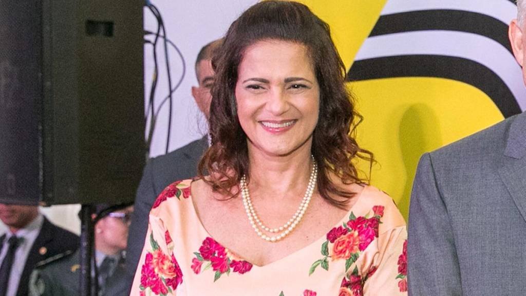 Lúcia França é anunciada como vice de Fernando Haddad