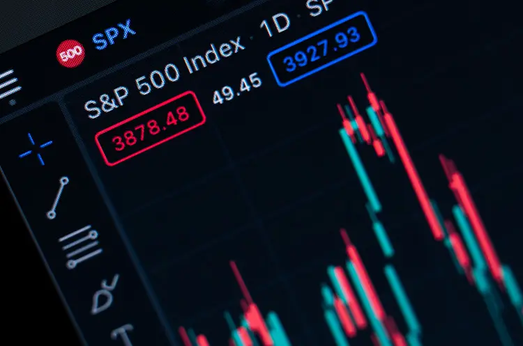 Bolsa americana: As posições compradas em futuros do índice S&P 500 caíram de US$ 77 bilhões para US$ 70 bilhões na semana passada (Getty/Getty Images)