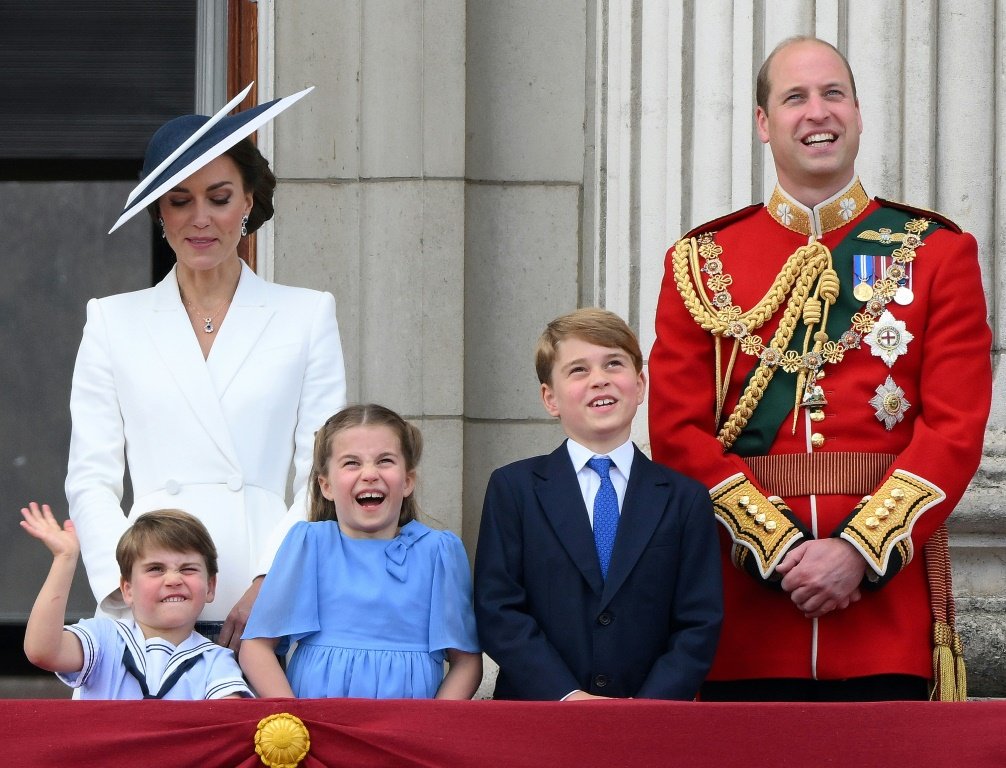 Príncipe William deixará Londres com a família; mudança custará R$ 305 mil por ano