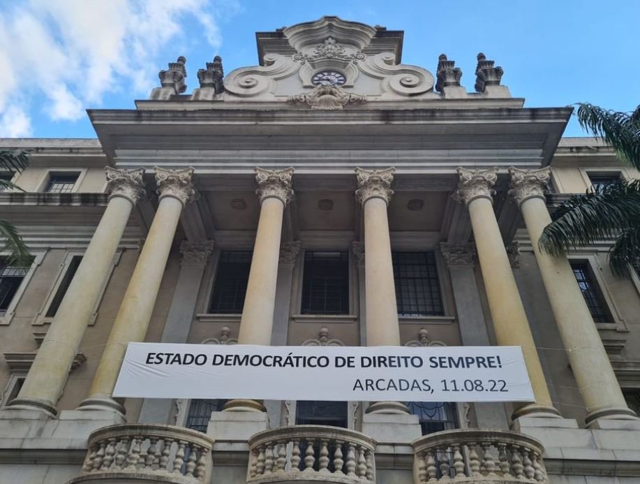 Leitura de Manifesto pela Democracia na USP acontece hoje; veja ao vivo