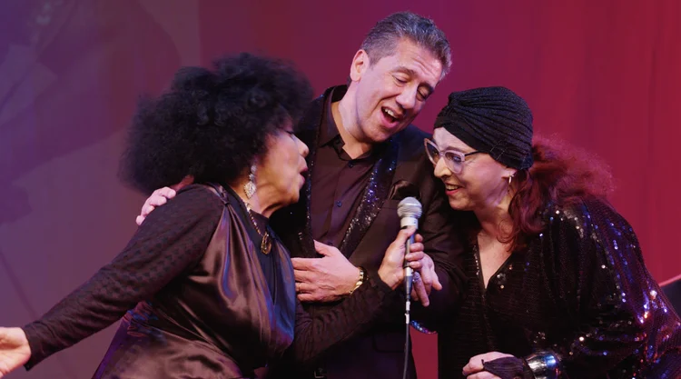 Cena de “Mulheres Centenária”, que celebra o centenário de sete artistas brasileiras | Foto Divulgação (Bússola/Divulgação)