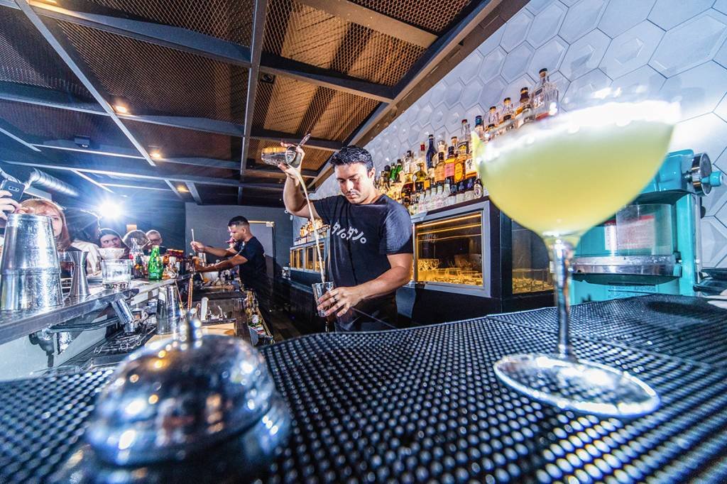 Tan Tan é eleito um dos melhores bares brasileiros pela The World's 50 Best Bars 2022