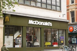 Imagem referente à matéria: McDonald's enfrenta primeira queda de vendas desde 2020