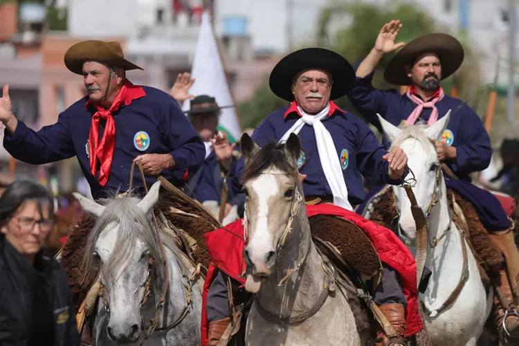 A data é marcada por diversos desfiles ao redor do estado e recorda o início a Revolução Farroupilha em 20 de setembro de 1835 (SILVIO AVILA/Getty Images)