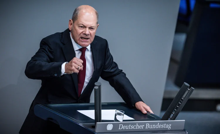 Olaf Scholz: O primeiro-ministro iraquiano havia enfatizado anteriormente à mídia que o Iraque era capaz de atender às necessidades da Alemanha e do mercado mundial. (Kappeler/Getty Images)