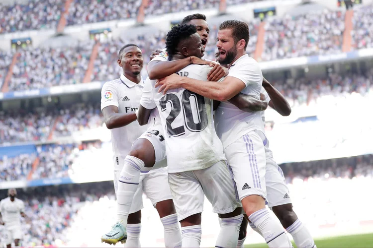 MADRID, SPAIN - SEPTEMBER 11: Vinicius Junior of Real Madrid celebrates 2-1 with David Alaba of Real Madrid, Rodrygo of Real Madrid, Nacho Fernandez of Real Madrid  during the La Liga Santander  match between Real Madrid v Real Mallorca at the Estadio Santiago Bernabeu on September 11, 2022 in Madrid Spain (Photo by David S. Bustamante/Soccrates/Getty Images) (David S. Bustamante/Getty Images)