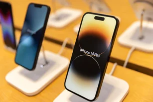 Receita Federal realiza leilão com iPhone 14 a partir de R$ 810; saiba como participar