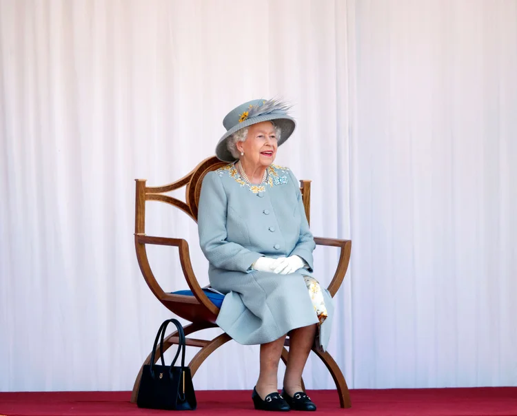 Rainha Elizabeth II manteve sua rotina de registros até os últimos dias de vida, como revelado em novas biografias. (Max Mumby/Indigo/Getty Images)