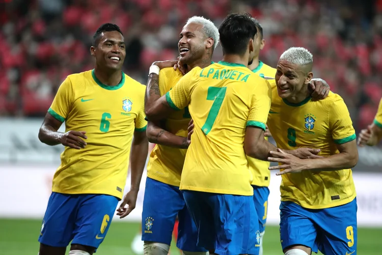 No último treino da Seleção, Tite fechou a atividade para a imprensa. Na entrevista coletiva de quarta-feira preferiu não revelar os 11 jogadores que vão iniciar a partida (Chung Sung/Getty Images)