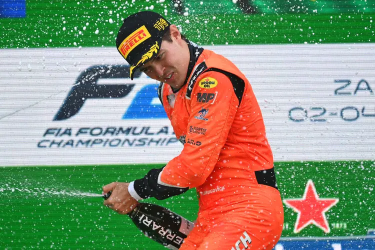 Campeão na F2 em 2022, Felipe Drugovich é uma das grandes esperanças para o Brasil na Fórmula 1 (Dan Mullan/Getty Images)