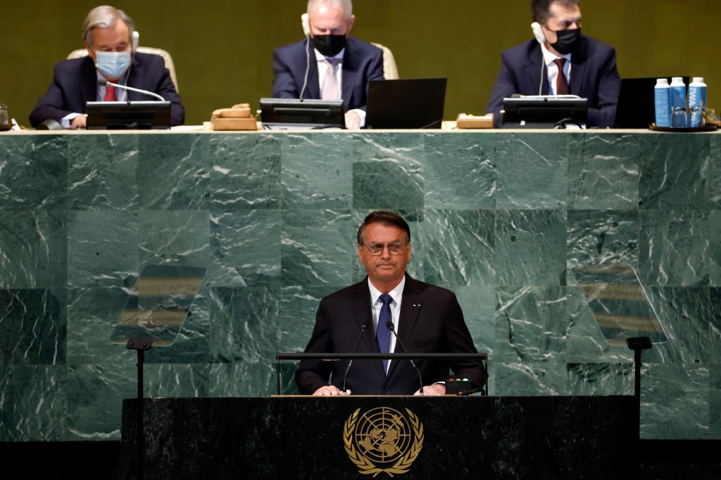 Bolsonaro em discurso na ONU nesta terça-feira: às vésperas da eleição de outubro, presidente destacou questões internas do Brasil (Anna Moneymaker/Getty Images)