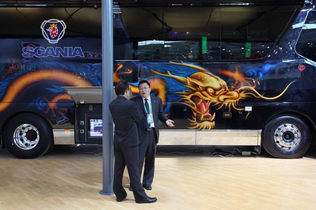 Grupo chinês Higer Bus vai abrir fábrica de ônibus elétrico no Ceará