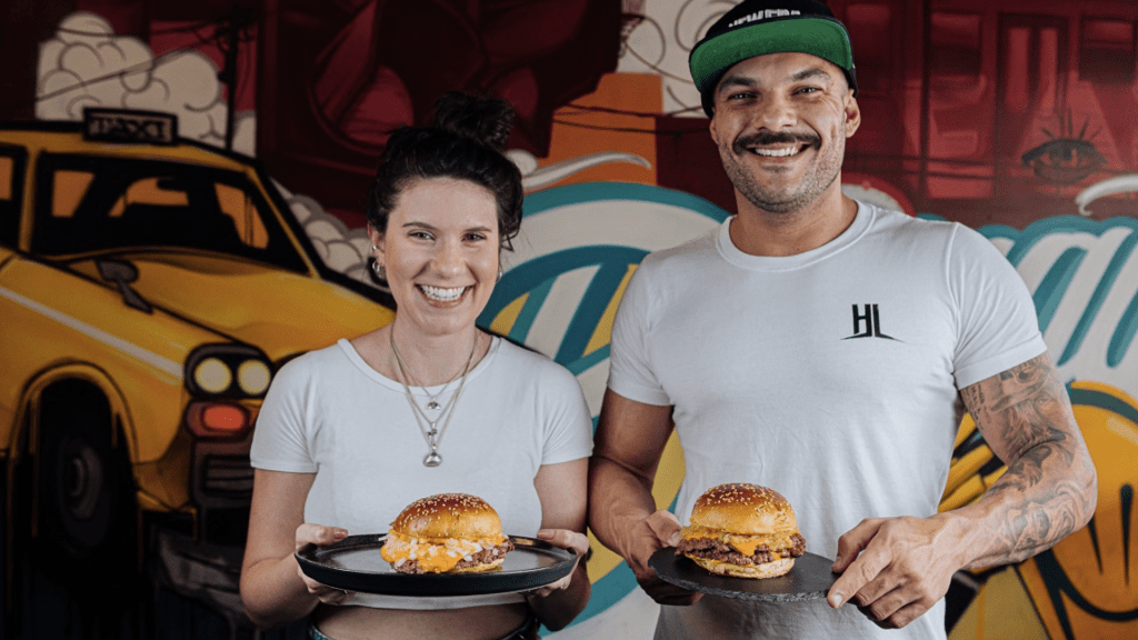 Casal cria hamburgueria em Jundiaí com R$ 5 mil e hoje rede fatura R$ 10 milhões