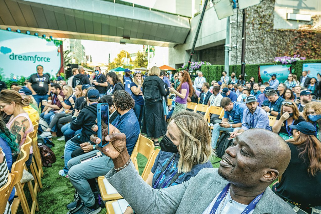 Dreamforce: em seu evento anual, que neste ano acontecerá em São Francisco, na Califórnia, a Safesforce vai mostrar como aumentar a produtividade e substituir reuniões usando o Slack (Jakub Mosur/Divulgação)