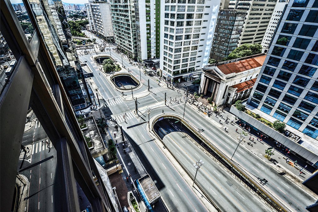 Avenida Paulista estará aberta para carros durante dia de provas do Enem