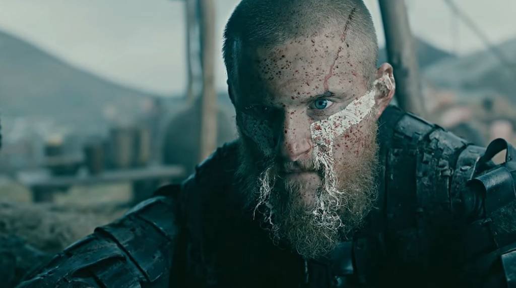 Alexander Ludwig em Vikings, como Björn Ironside (Reprodução / History/YouTube)