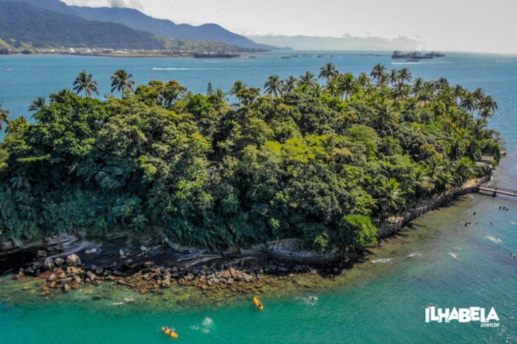 Desde 1989, a ilha era uma propriedade privada pertencente ao ex-senador Gilberto Miranda (Prefeitura de Ilhabela/Reprodução)