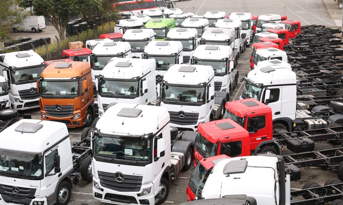 Barbosa Mello apresenta tecnologia para operar caminhões de forma remota