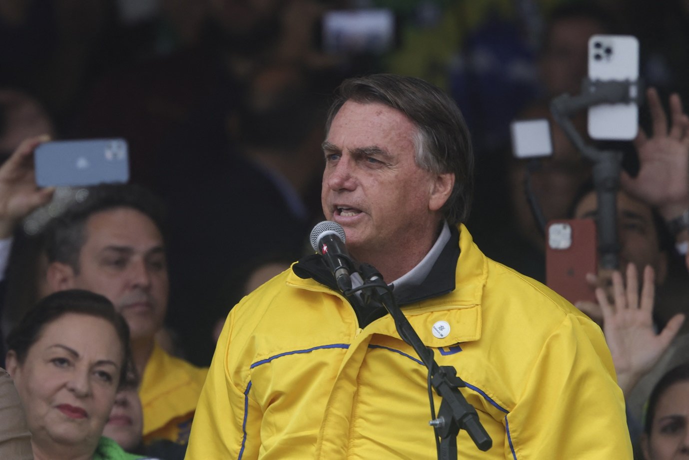 Em vídeo, Bolsonaro compara preço da gasolina brasileira à de Londres