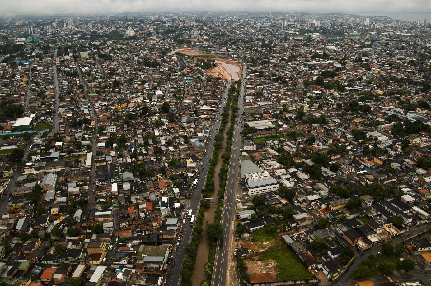 Depois de apagão em Manaus, Ministério de Minas e Energia diz que 80% do sistema foi restabelecido