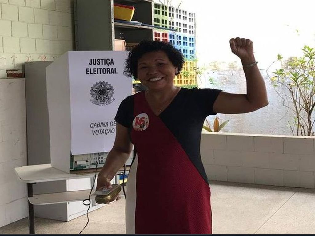 Candidata Vera Lucia votou no Ipiranga, em São Paulo