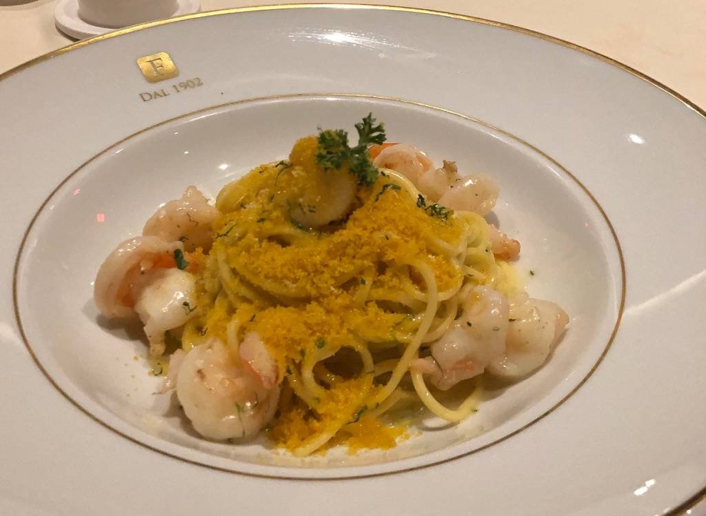 spaghetti alla chitarra com camarões, limão e bottarga do Fasano em Nova York nos EUA spaghetti alla chitarra com camarões, limão e bottarga do Fasano em Nova York nos EUA