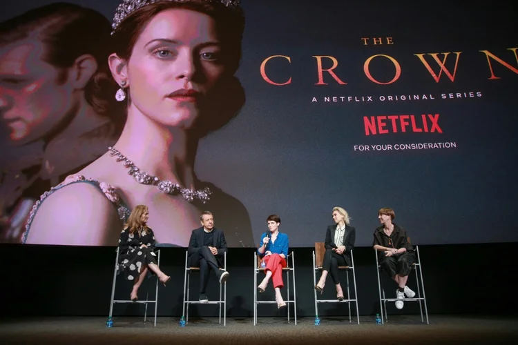 A maioria das pessoas com quem a AFP conversou ao redor da residência real admite ter visto 'The Crown', um dos maiores sucessos da Netflix. (AFP/AFP)