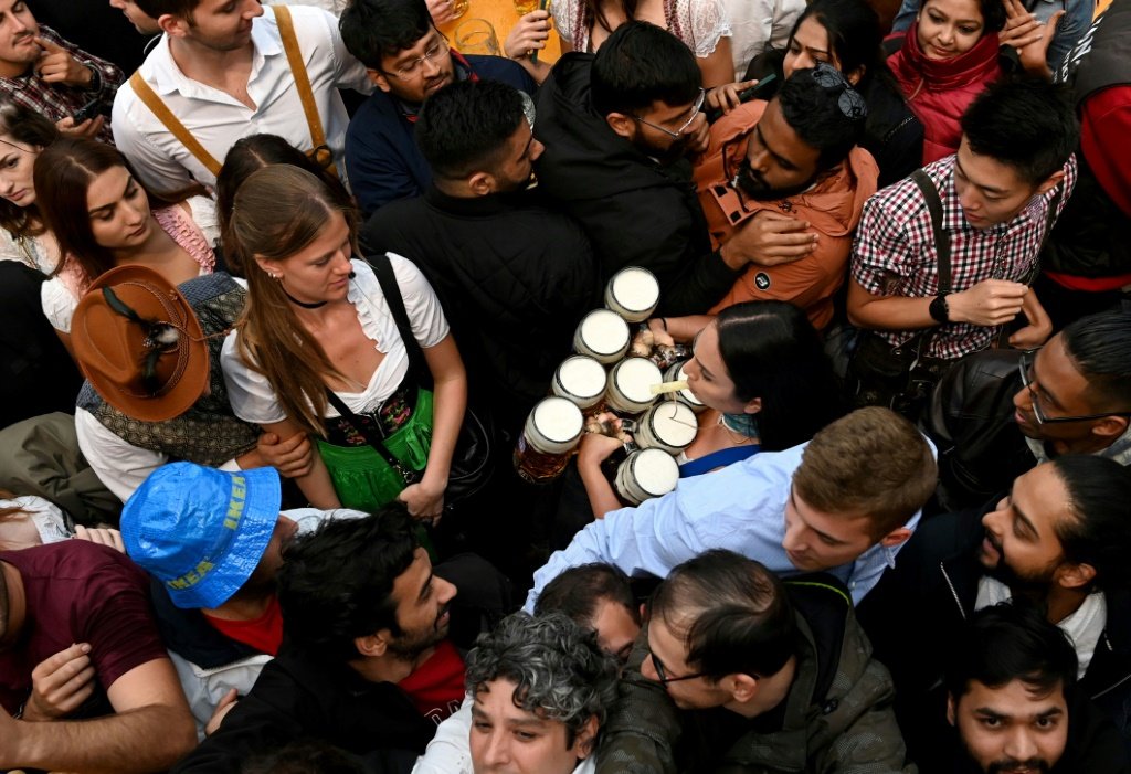 Oktoberfest volta após dois anos (AFP/AFP)
