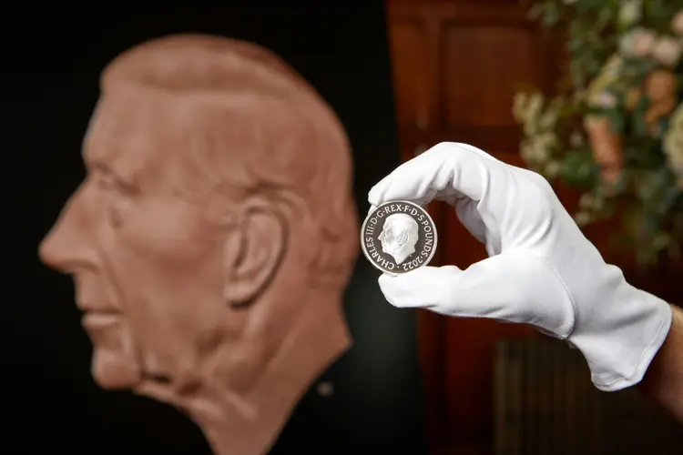 Moeda de Rei Charles III é apresentada pela primeira vez (Royal Mint/AFP/Reprodução)