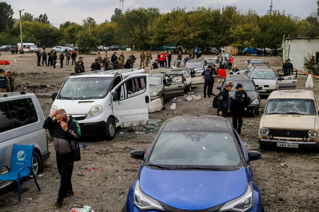 Bombardeio deixa 25 mortos na Ucrânia antes de cerimônia na Rússia para formalizar anexação