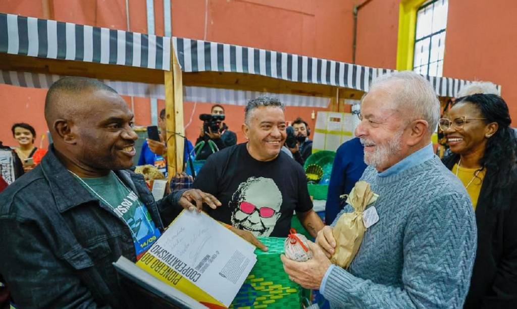 Lula diz que Estado precisa investir para diversificar a economia