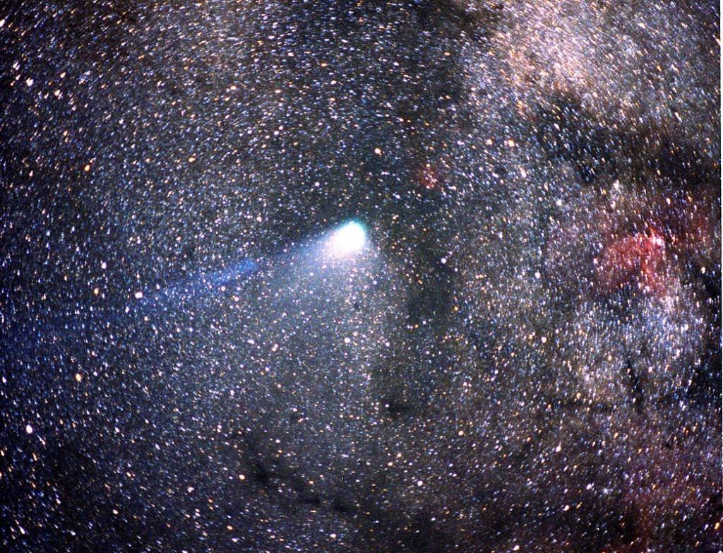 As missões russas, europeias, japonesas e norte-americanas tiveram a oportunidade de fotografar o Comet Halley em 1986 (NASA/Reprodução)