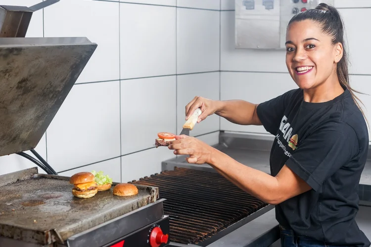 Raquel Ramos, proprietária da Hamburgueria Ramos, em São Paulo (Ricardo Florido/Sebrae/SP)