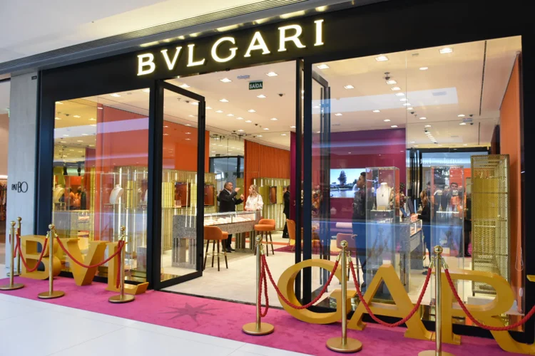 Fachada da nova loja inaugurada em Goiânia. (Bulgari/Divulgação)