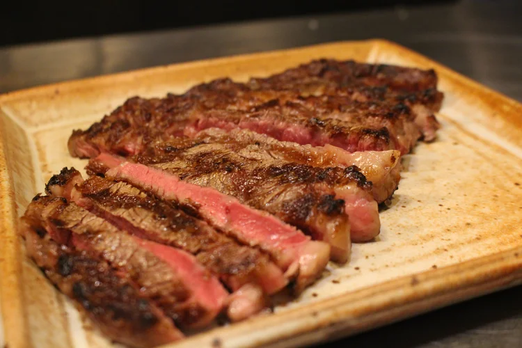 Carne: preço caiu 0,9% no IPCA-15 de março e acumula queda de 1,8% no ano (Neuton Araujo/Divulgação)