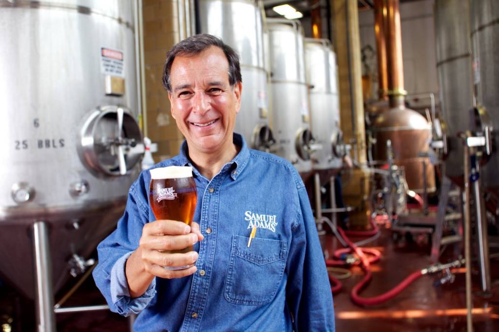 Com 73 anos, Koch atualmente é chairman da Boston Beer e mantém uma agenda de relacionamento constante com parceiros e fornecedores (Kelvin Ma/Bloomberg/Getty Images)