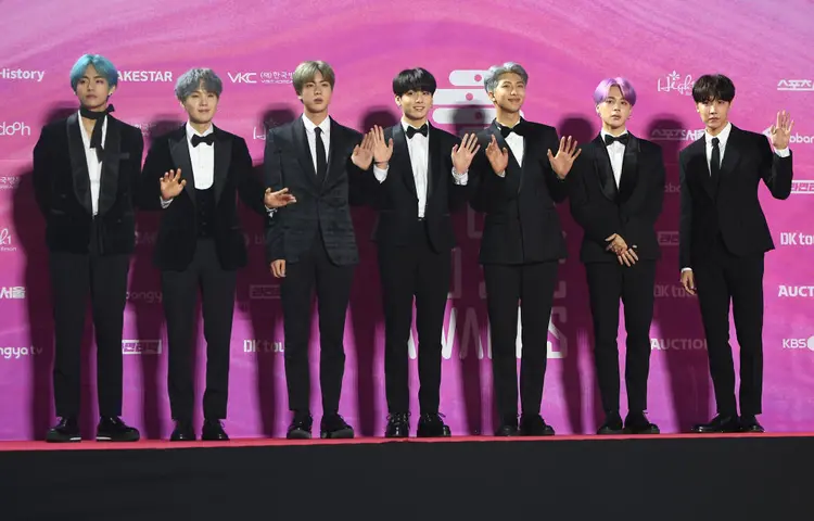 K-pop tem cada vez ganhado mais fãs ao redor do mundo, mas agências têm perdido valor de mercado. (JUNG YEON-JE/AFP/Getty Images)