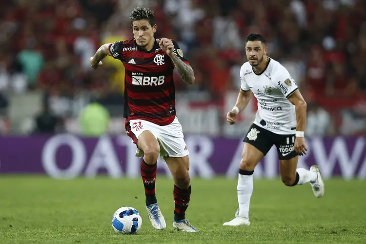 Os clubes de maior torcida do país se reencontram amanhã e na próxima quarta para decidir a Copa do Brasil (Wagner Meier/Getty Images)