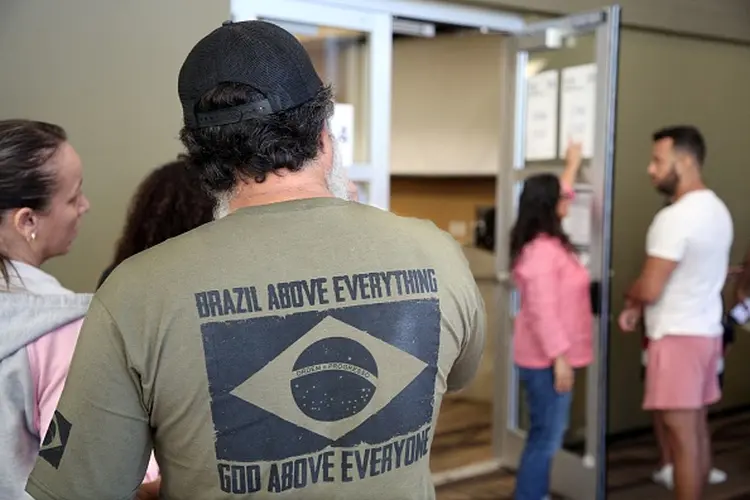 Brasileiros vão às urnas em NY (Gregg Newton/AFP/Getty Images)
